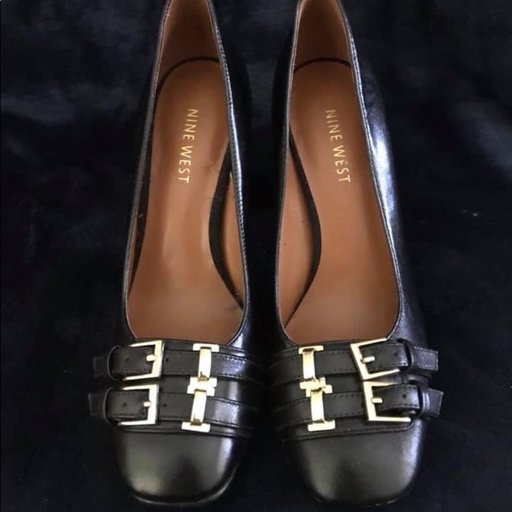 Nine West Black leather heel Size 7.5